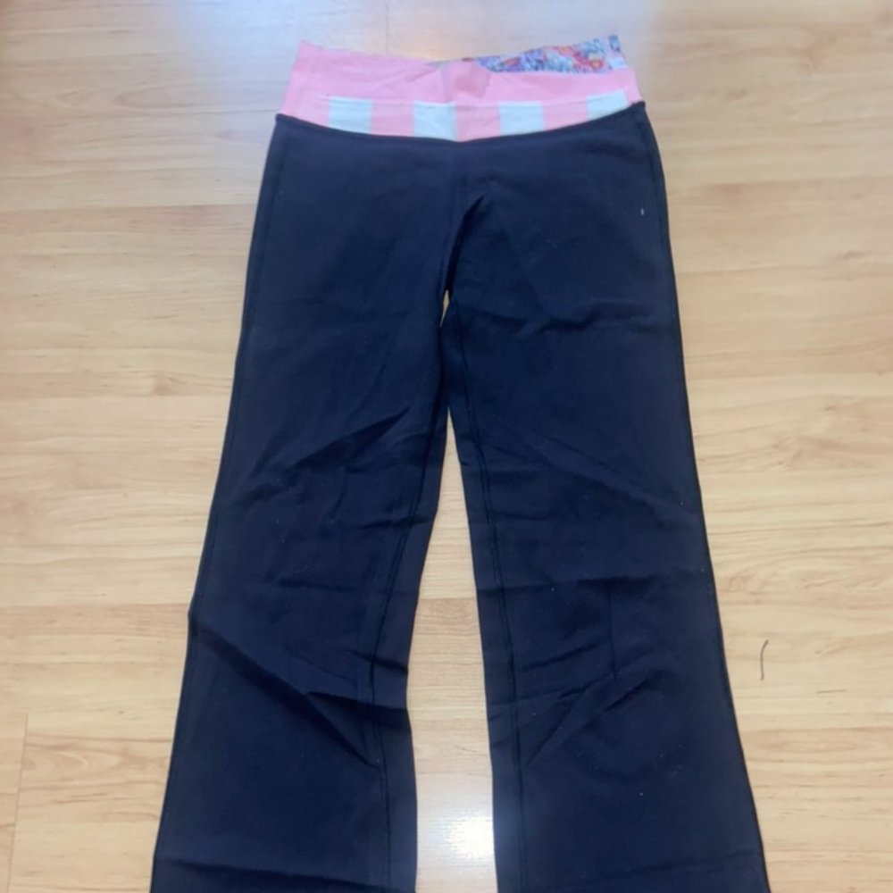 Size 4 Black Lululemon Yoga Pants/ Flare Pants